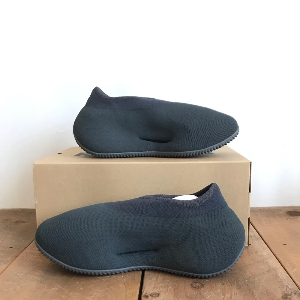 Yeezy Knit RNR - Picture 4 of 9